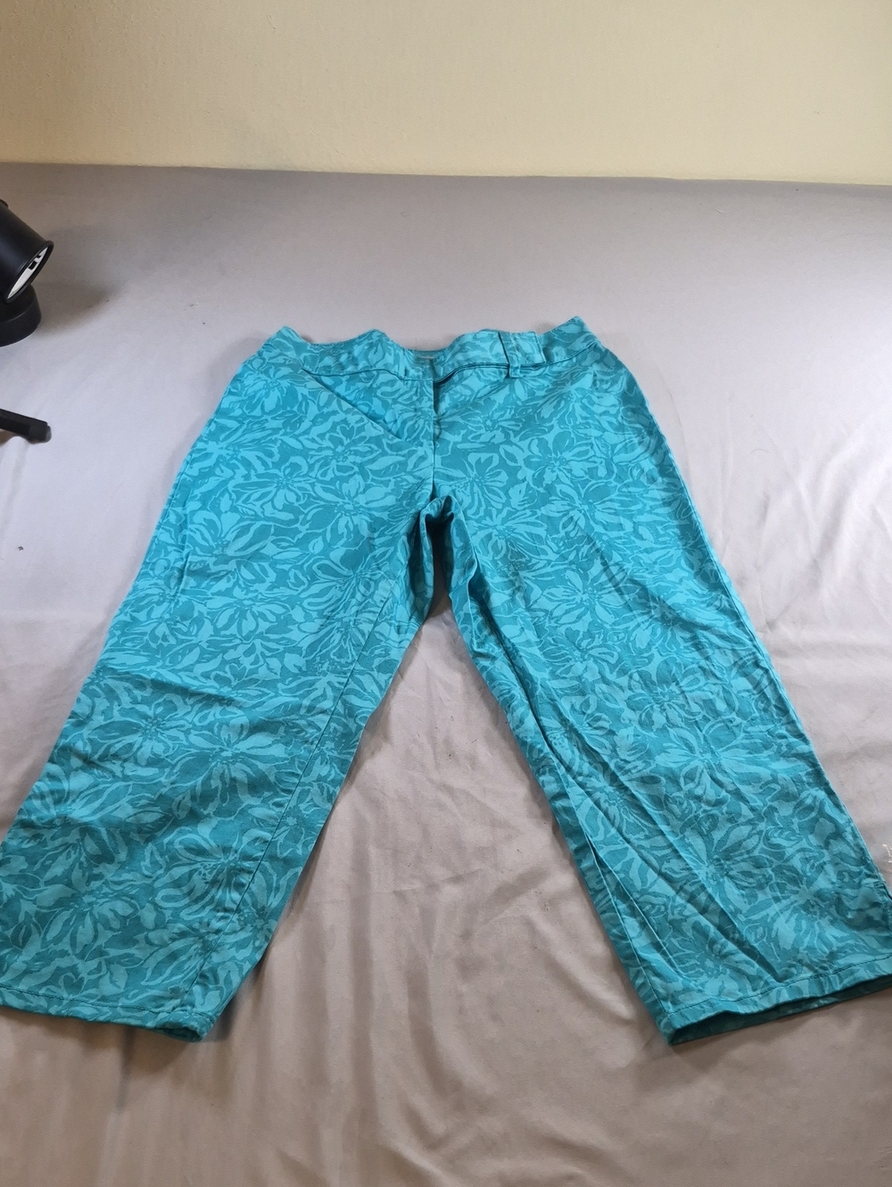 Worthington Teal Stretch Petite Capris